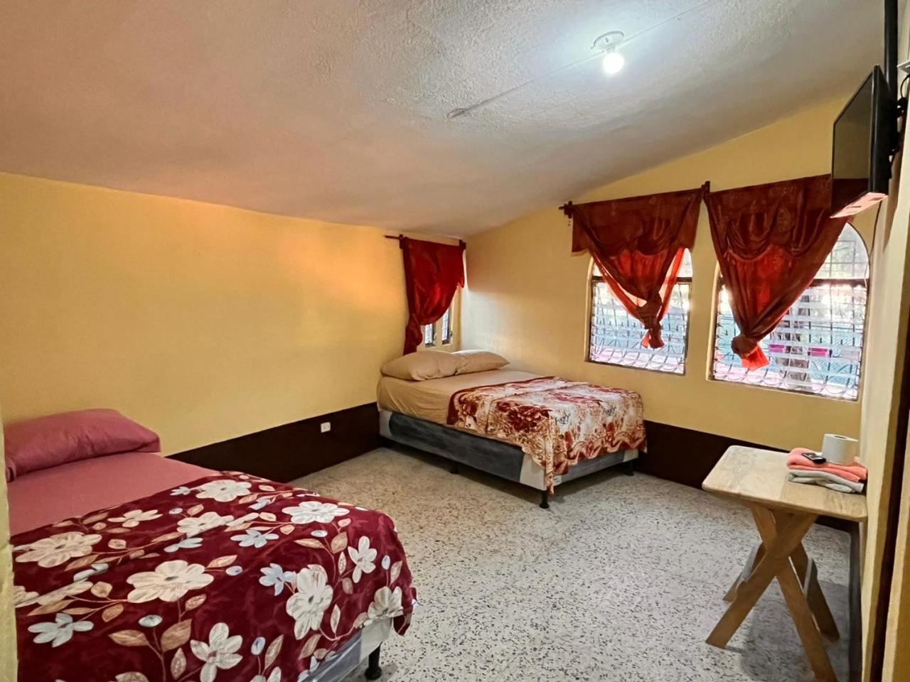 Hotel Canaan La Aurora 危地马拉 外观 照片