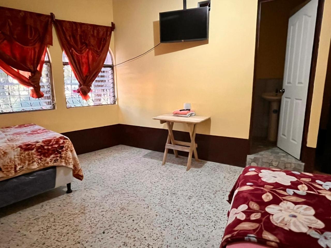 Hotel Canaan La Aurora 危地马拉 外观 照片